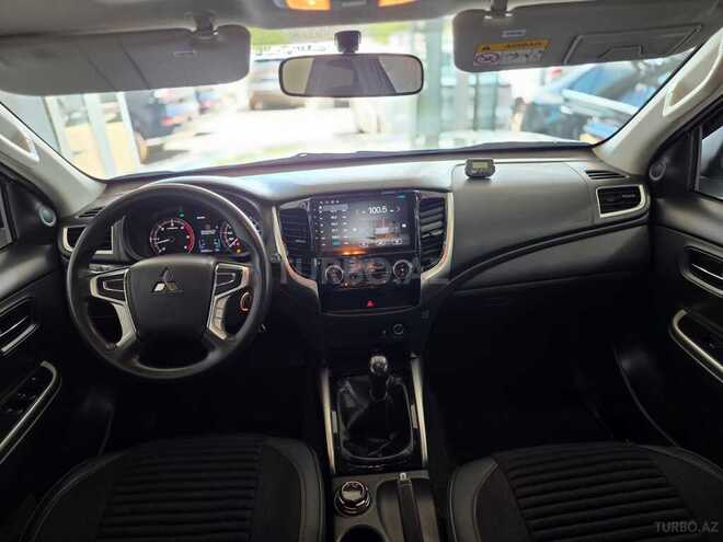 Mitsubishi L200-18