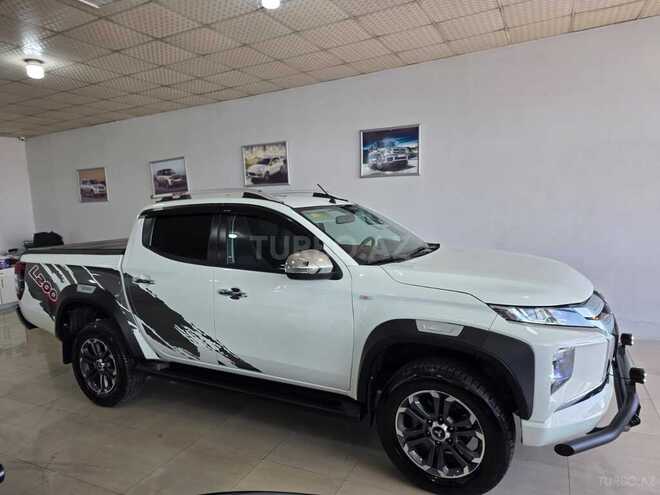 Mitsubishi L200-6
