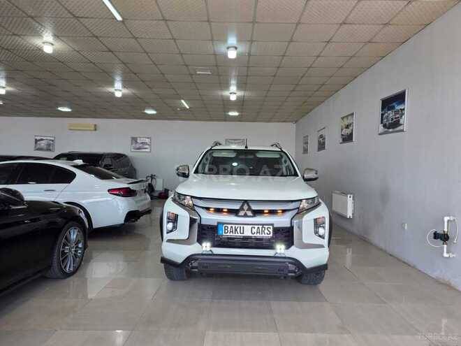 Mitsubishi L200-5