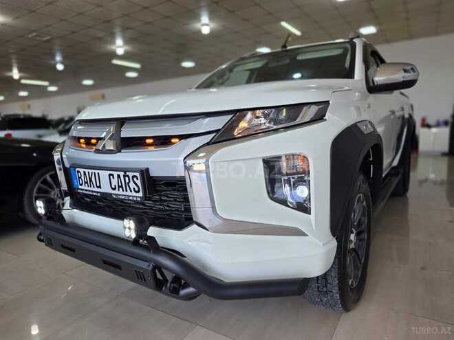 Mitsubishi L200-4