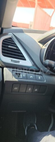 Hyundai Santa Fe-11