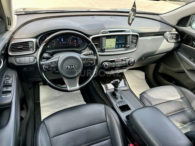 Kia Sorento-14