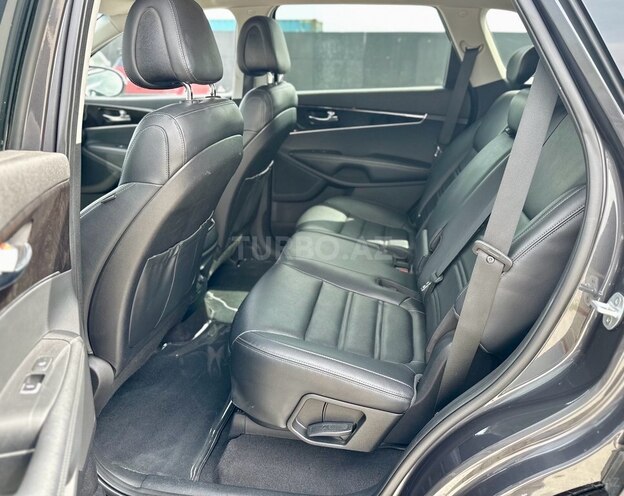 Kia Sorento-10