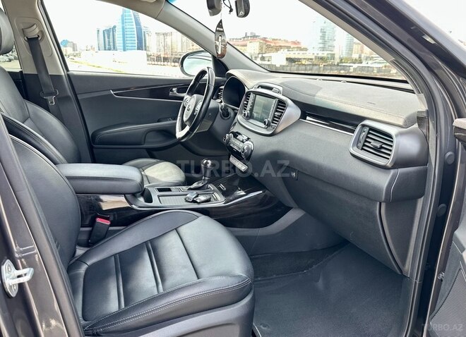 Kia Sorento-11
