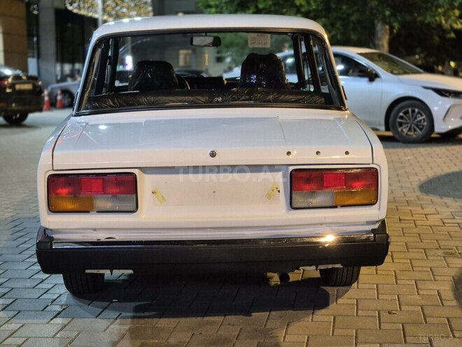 LADA (VAZ) 2107-4
