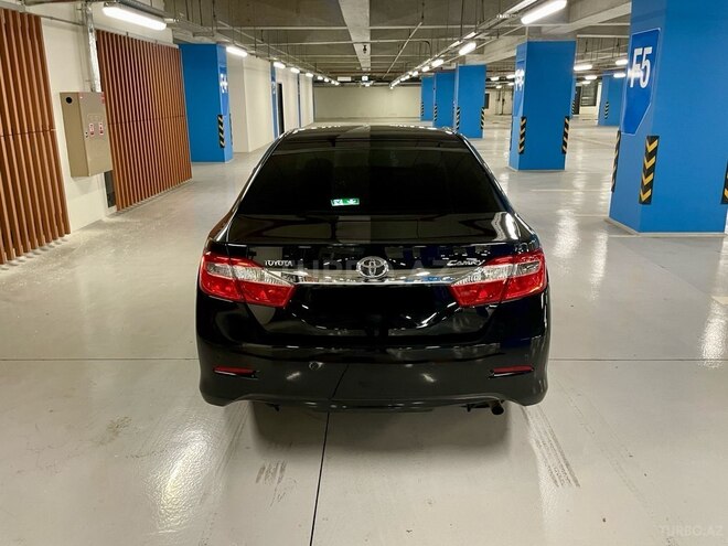Toyota Camry-7