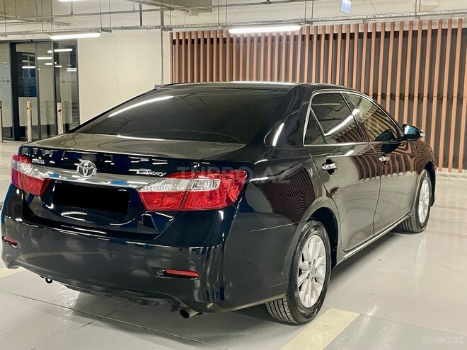 Toyota Camry-6