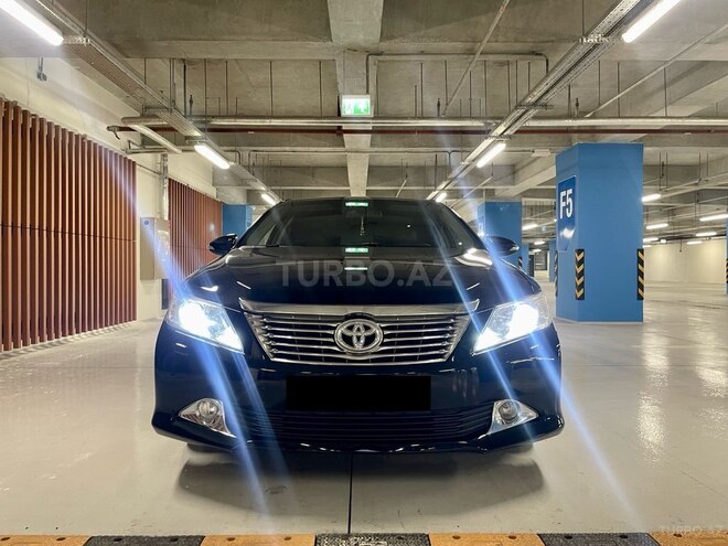 Toyota Camry-11