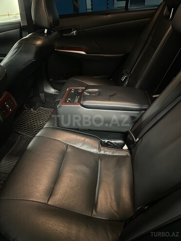 Toyota Camry-13