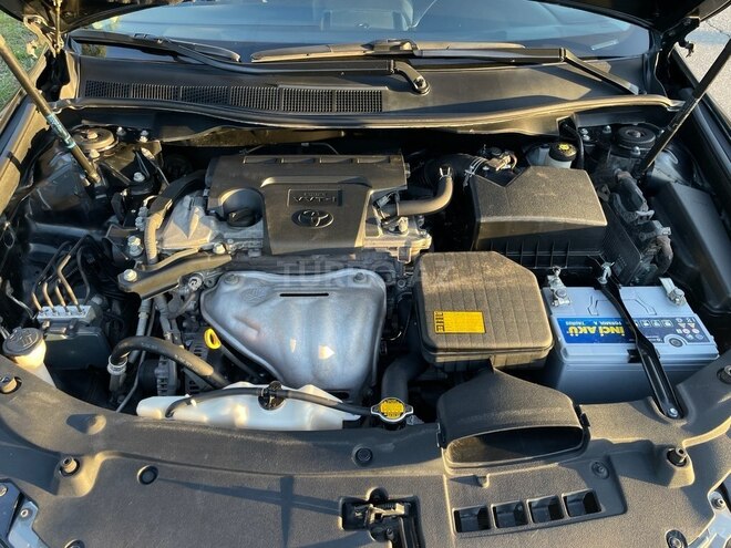 Toyota Camry-14