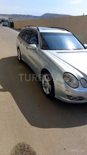Mercedes E 220-3