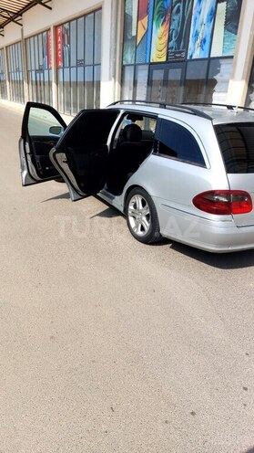 Mercedes E 220-6