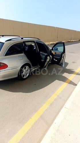 Mercedes E 220-7