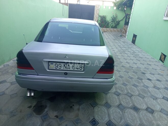Mercedes C 220-9
