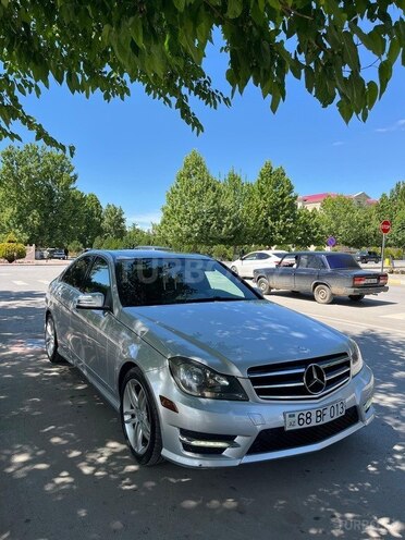 Mercedes C 250-1