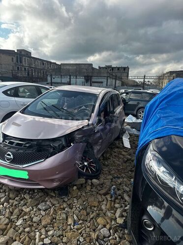 Nissan Note-1