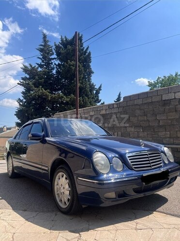 Mercedes E 220-3
