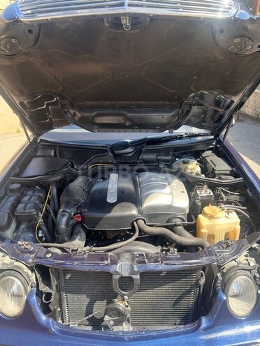 Mercedes E 220-16