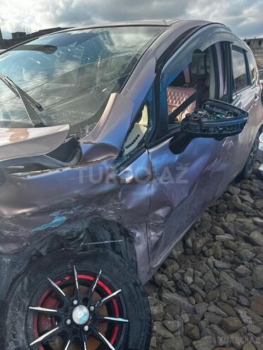 Nissan Note-5