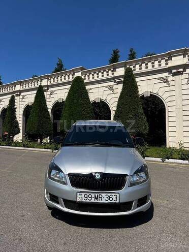Skoda Fabia-1