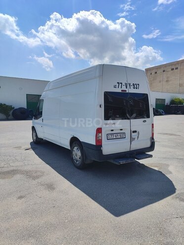 Ford Transit-6