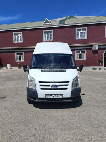 Ford Transit-3