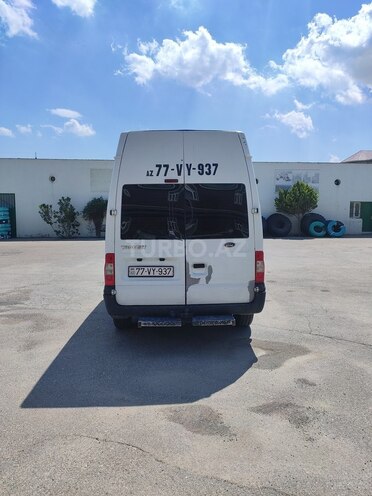Ford Transit-7