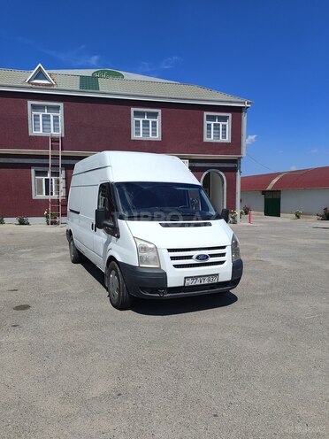 Ford Transit-1