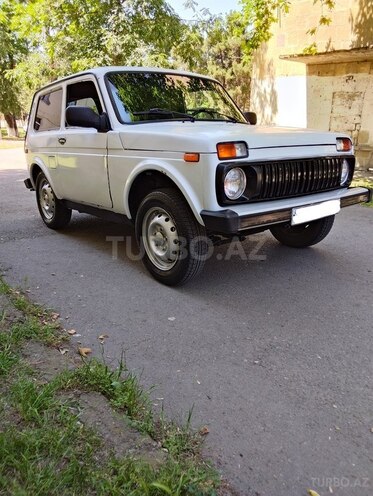 LADA (VAZ) Niva-8