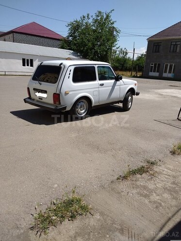 LADA (VAZ) Niva-18