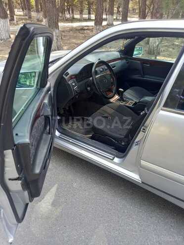 Mercedes E 200-15