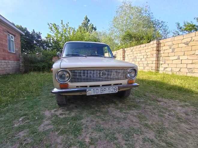 LADA (VAZ) 21011-10