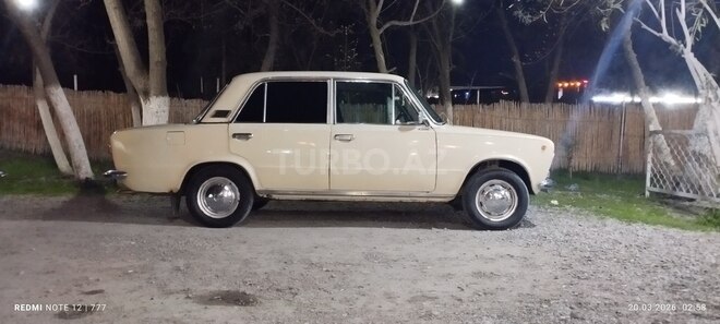 LADA (VAZ) 21011-15