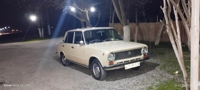 LADA (VAZ) 21011-17