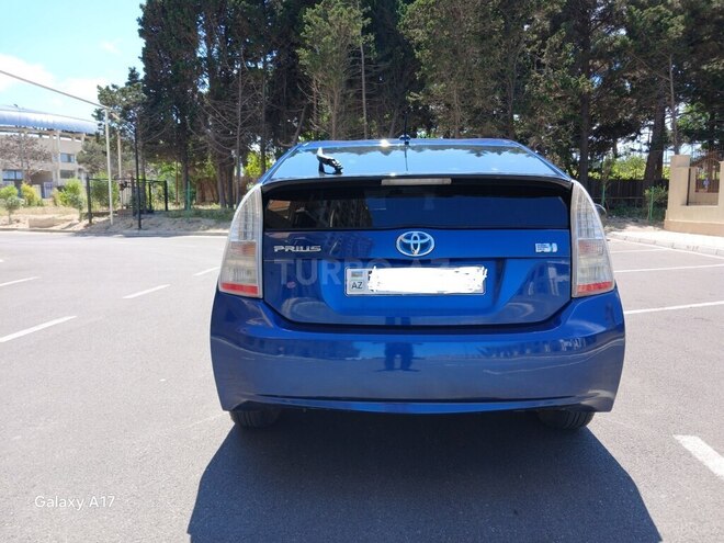 Toyota Prius-3