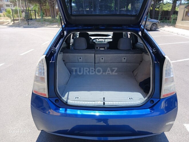 Toyota Prius-7