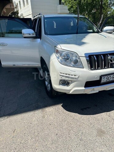 Toyota Land Cruiser Prado-11