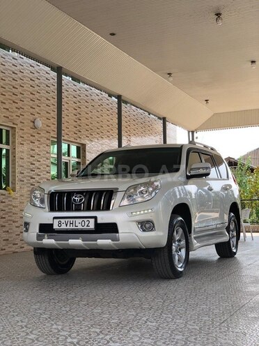 Toyota Land Cruiser Prado-4