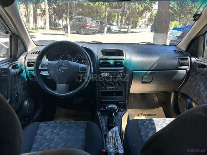 Opel Astra-11