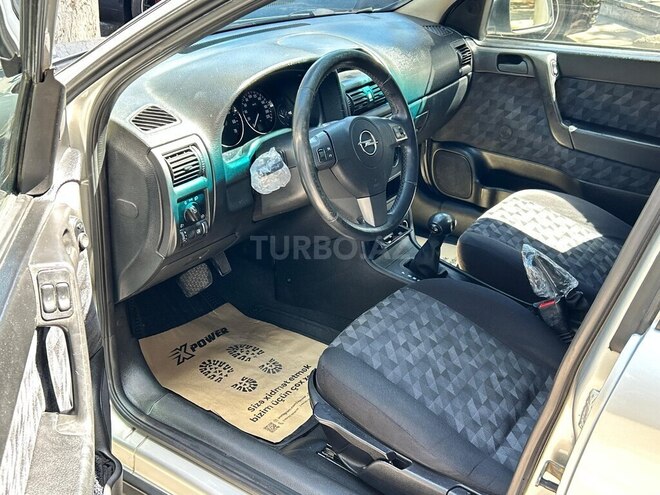 Opel Astra-10