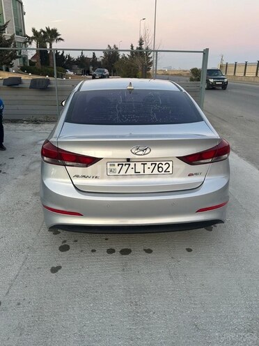 Hyundai Avante-2