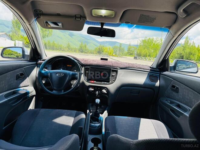 Kia Rio-13