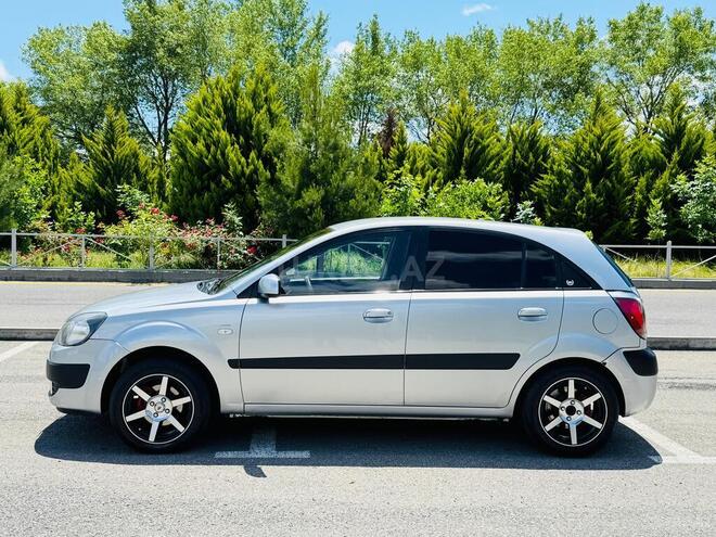 Kia Rio-7