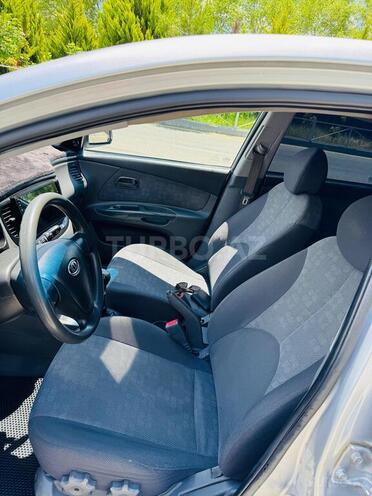Kia Rio-15