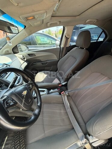 Chevrolet Aveo-6