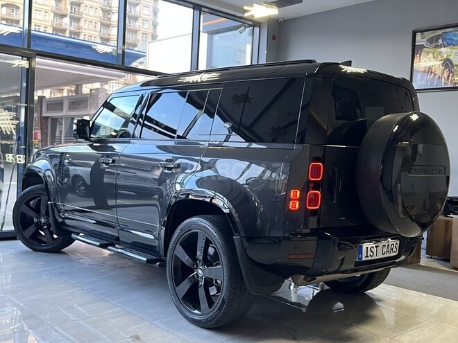 Land Rover Defender-9