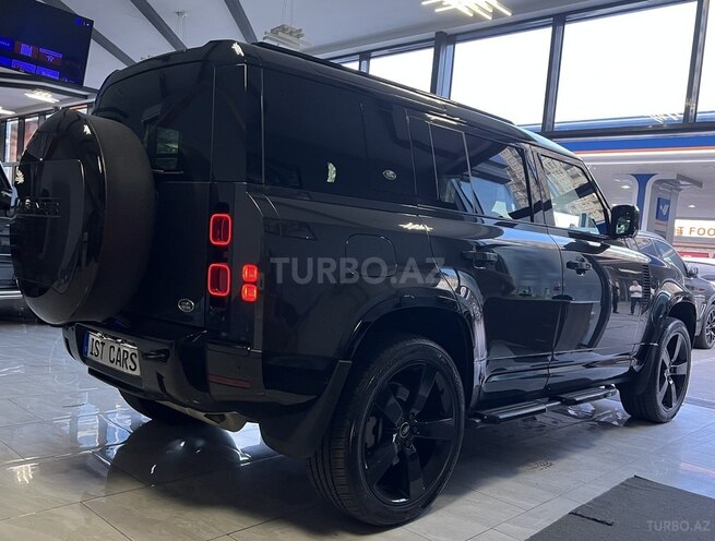 Land Rover Defender-8