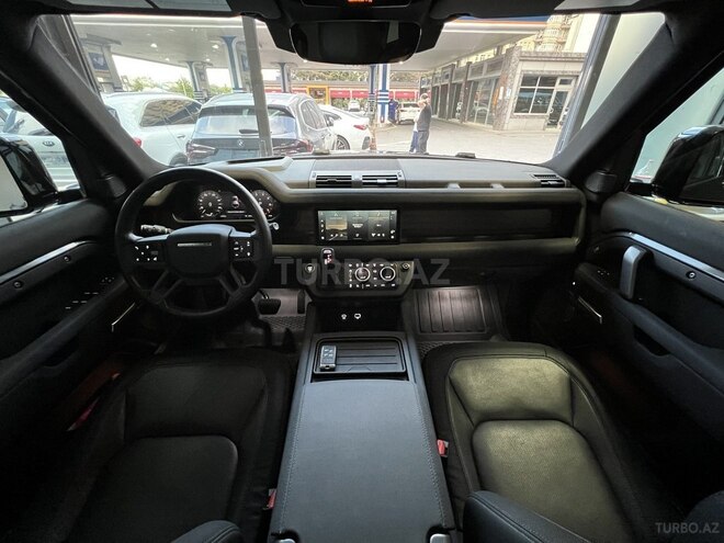 Land Rover Defender-12