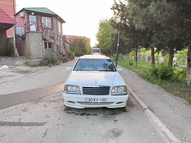 Mercedes C 230-1