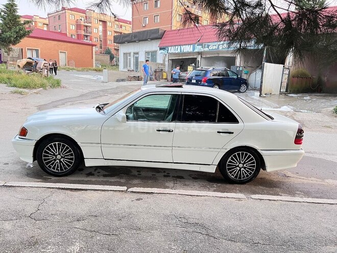 Mercedes C 230-3